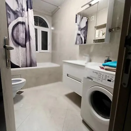 Marija Sa Besplatnim Parkingom *