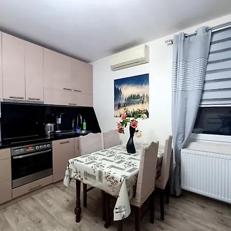 Marija Sa Besplatnim Parkingom Apartament